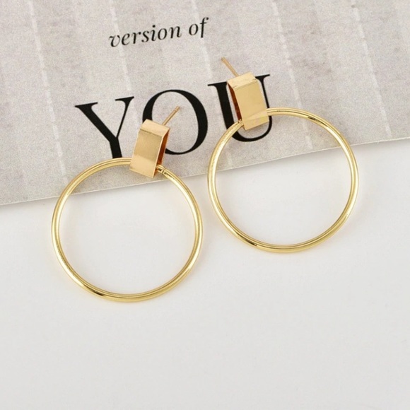 ⚜️[𝟯/$𝟭𝟯]⚜️Gold Simple Round Earrings New - Picture 2 of 9